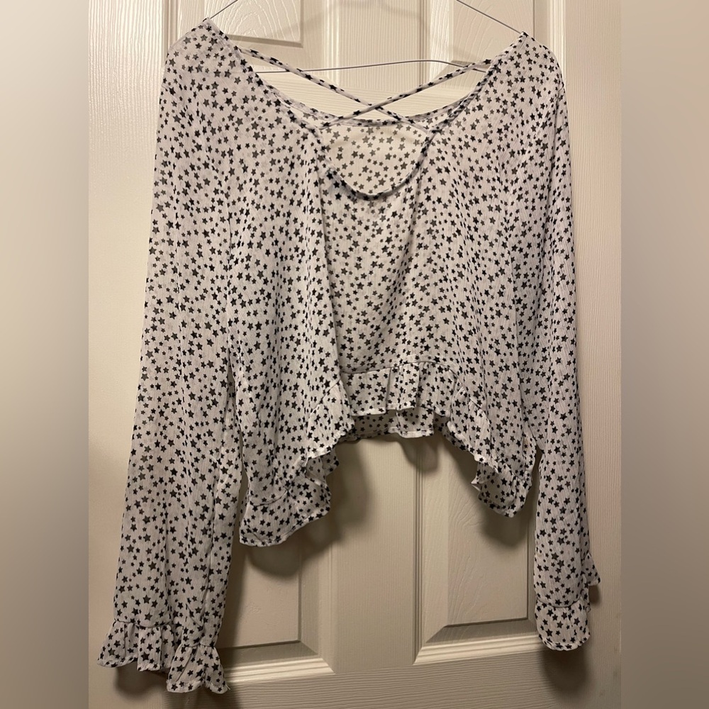 Wild Fable White polyester silky loose  shirt peplum type blouse. Size Large